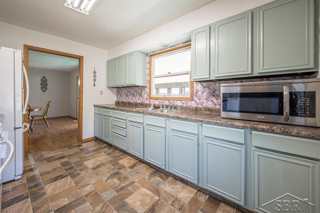 8100 East Grass Lake Road Clare, MI 48617 - Photo 9 of 38