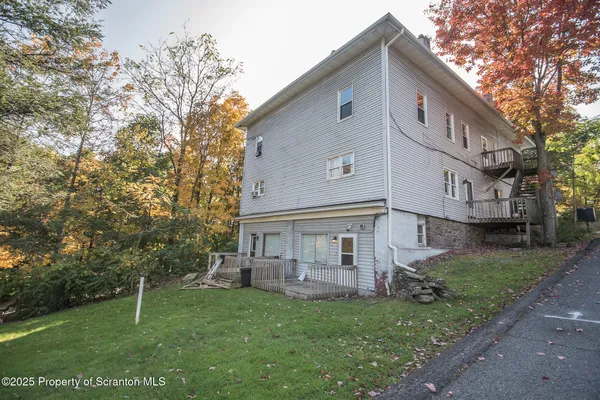 $15,300 | 211 Grand Avenue, Unit 6, Clarks Summit, PA 18411