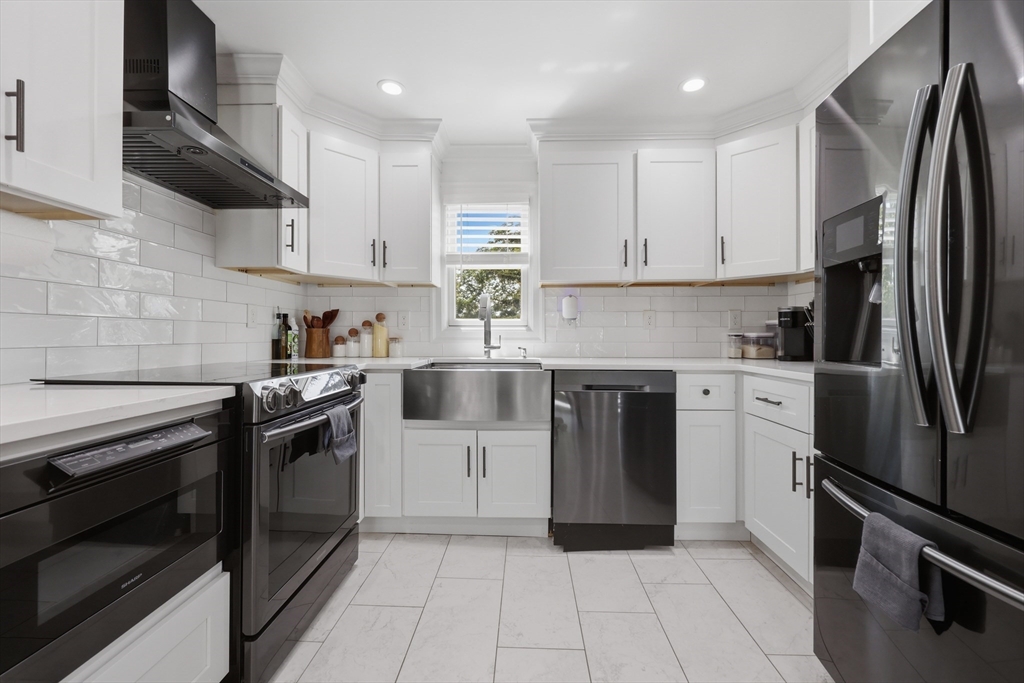 55 Westview Road Worcester, MA 01602 - Photo 7 of 30
