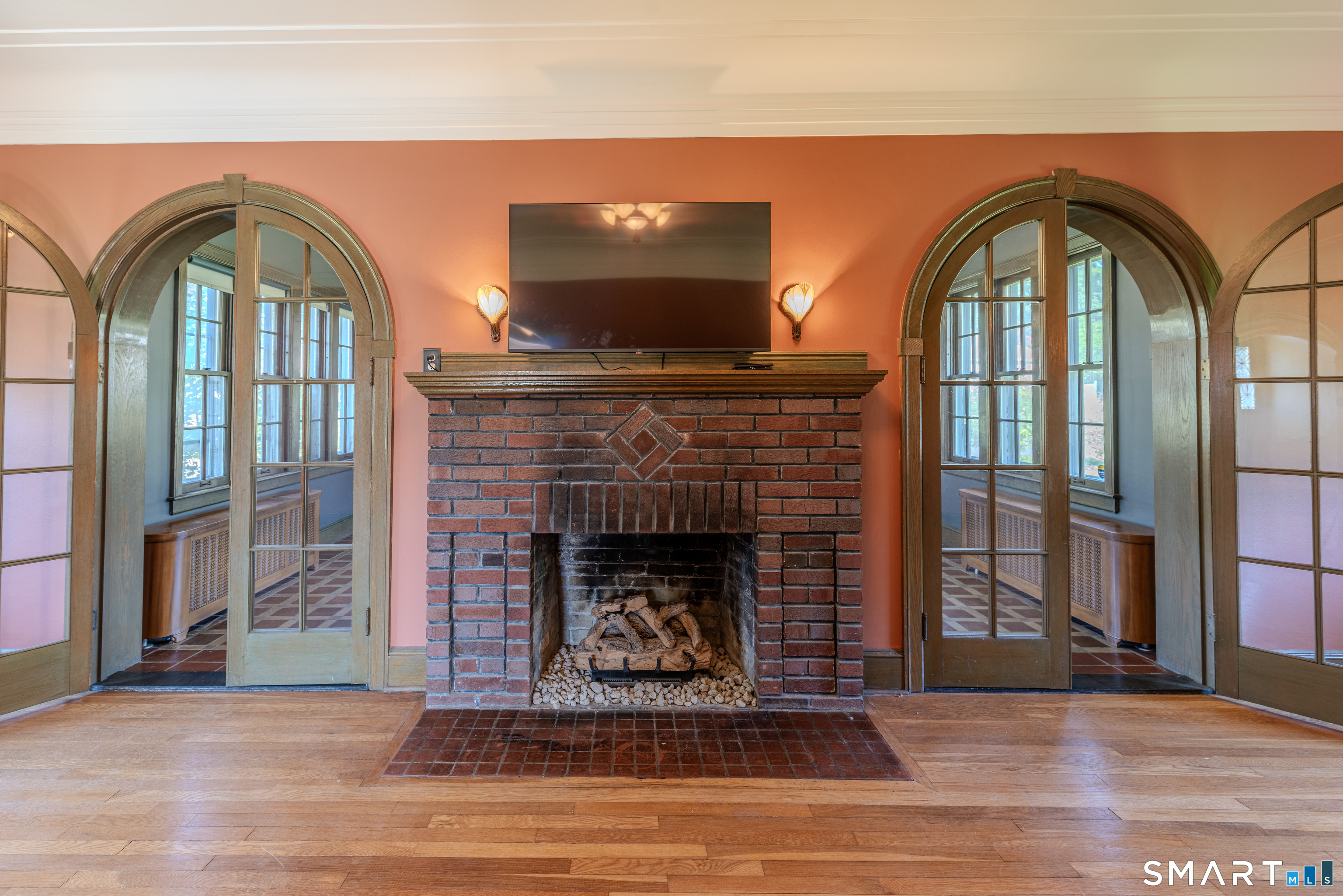 46 Bretton Road Middletown, CT 06457 - Photo 4 of 40