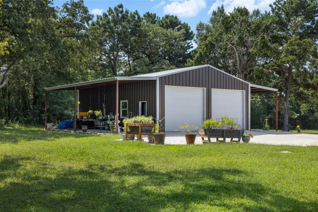 a view of outdoor space yard and patio