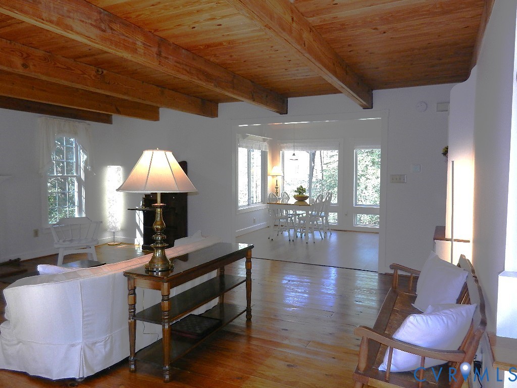 250 Walnut Road Kilmarnock, VA 22482 - Photo 13 of 31 Family to Kitchen