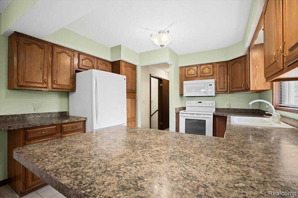 313 East Rolston Road Linden, MI 48451 - Photo 11 of 32