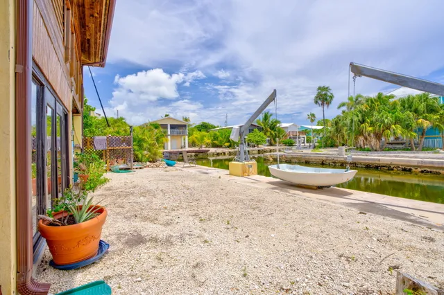 a view of a house with outdoor space