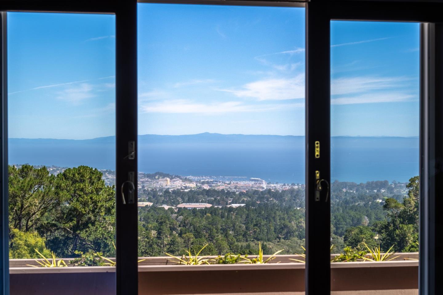 534 Aguajito Road Carmel, CA 93923 - Photo 7 of 47