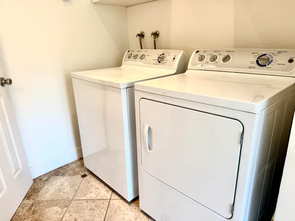 $4,250 | 6088 Jacaranda Way, Unit C, Carpinteria, CA 93013