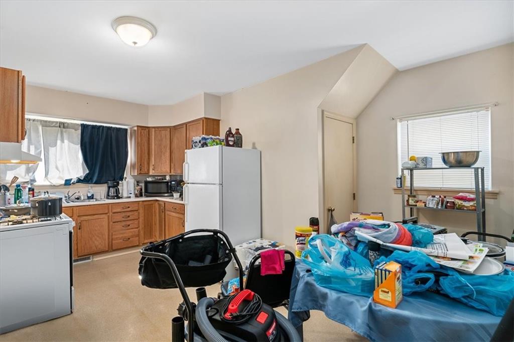 459 Webster Street Rochester, PA 15074 - Photo 8 of 24