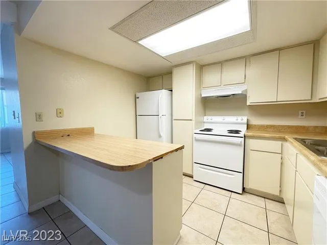 $675,000 | 5305 West Cheyenne Avenue, Las Vegas, NV 89108