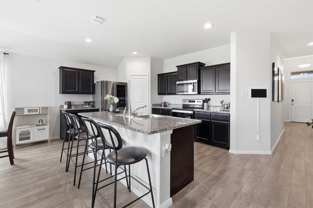 9200 Desertrock Road Fort Worth, TX 76131 - Photo 13 of 36