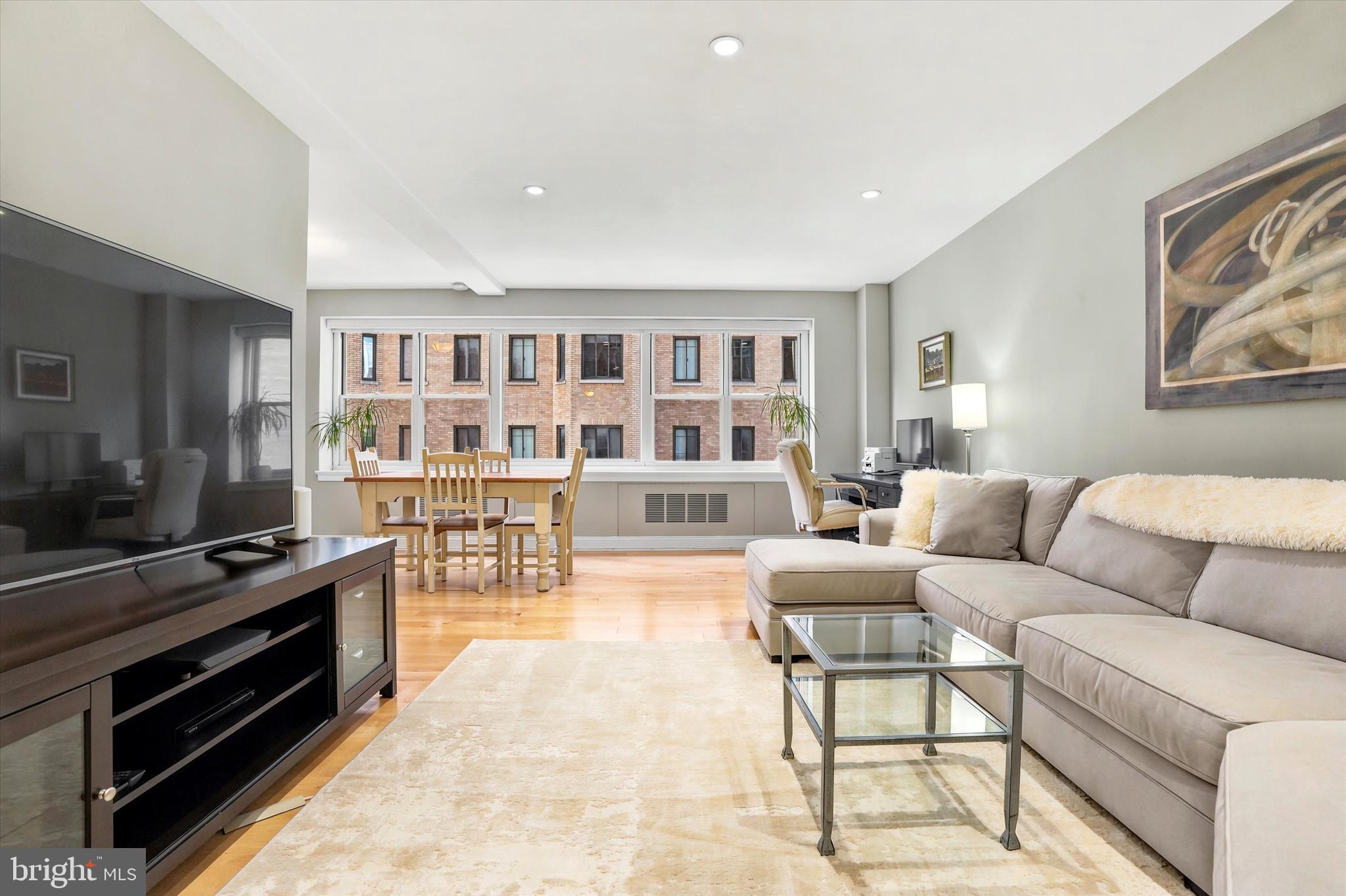 220 West Rittenhouse Square, Unit 5D Philadelphia, PA 19103 - Photo 4 of 28