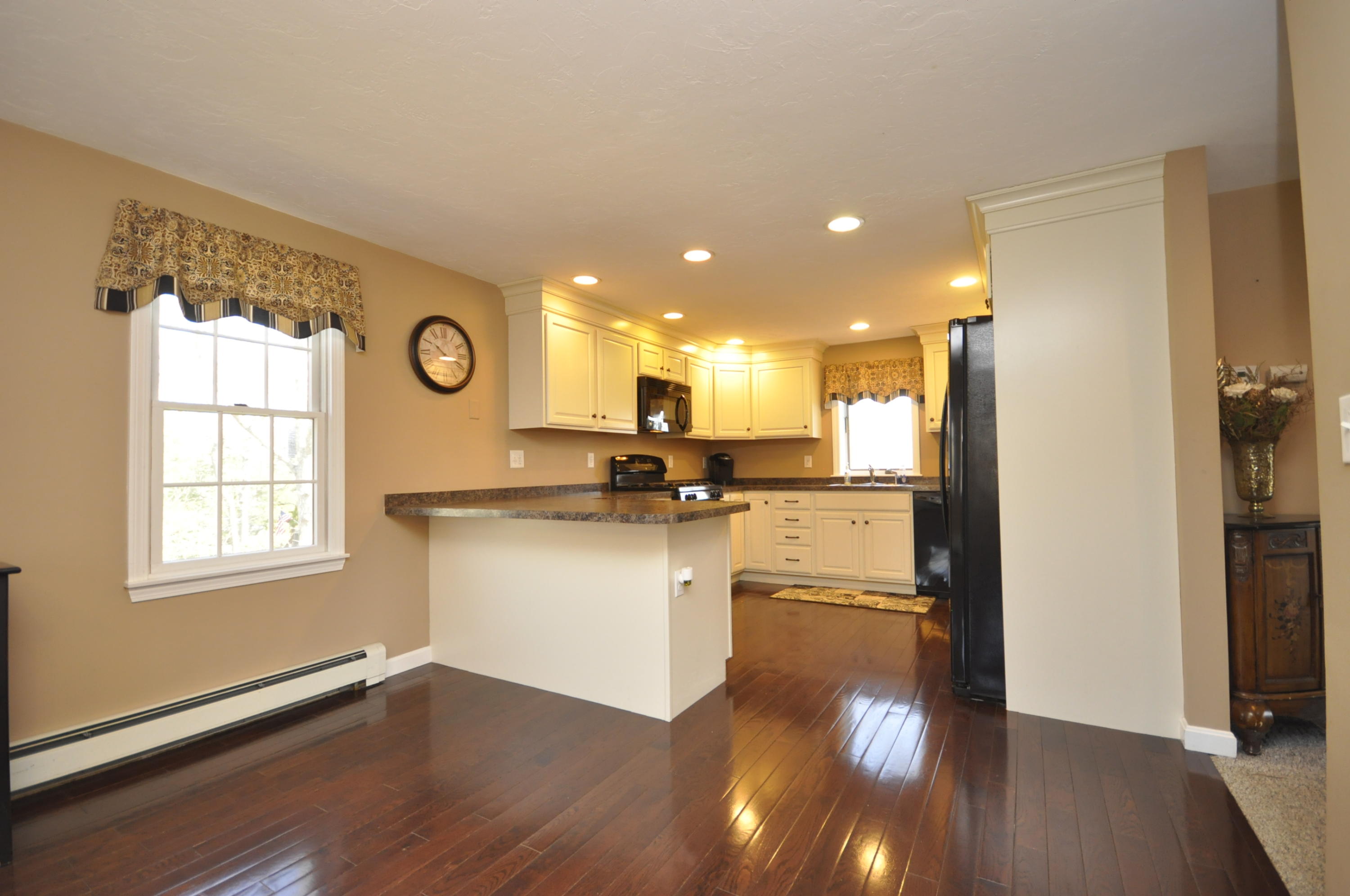 2 McGrath Road Sagamore Beach, MA 02562 - Photo 12 of 21 _DSC0654