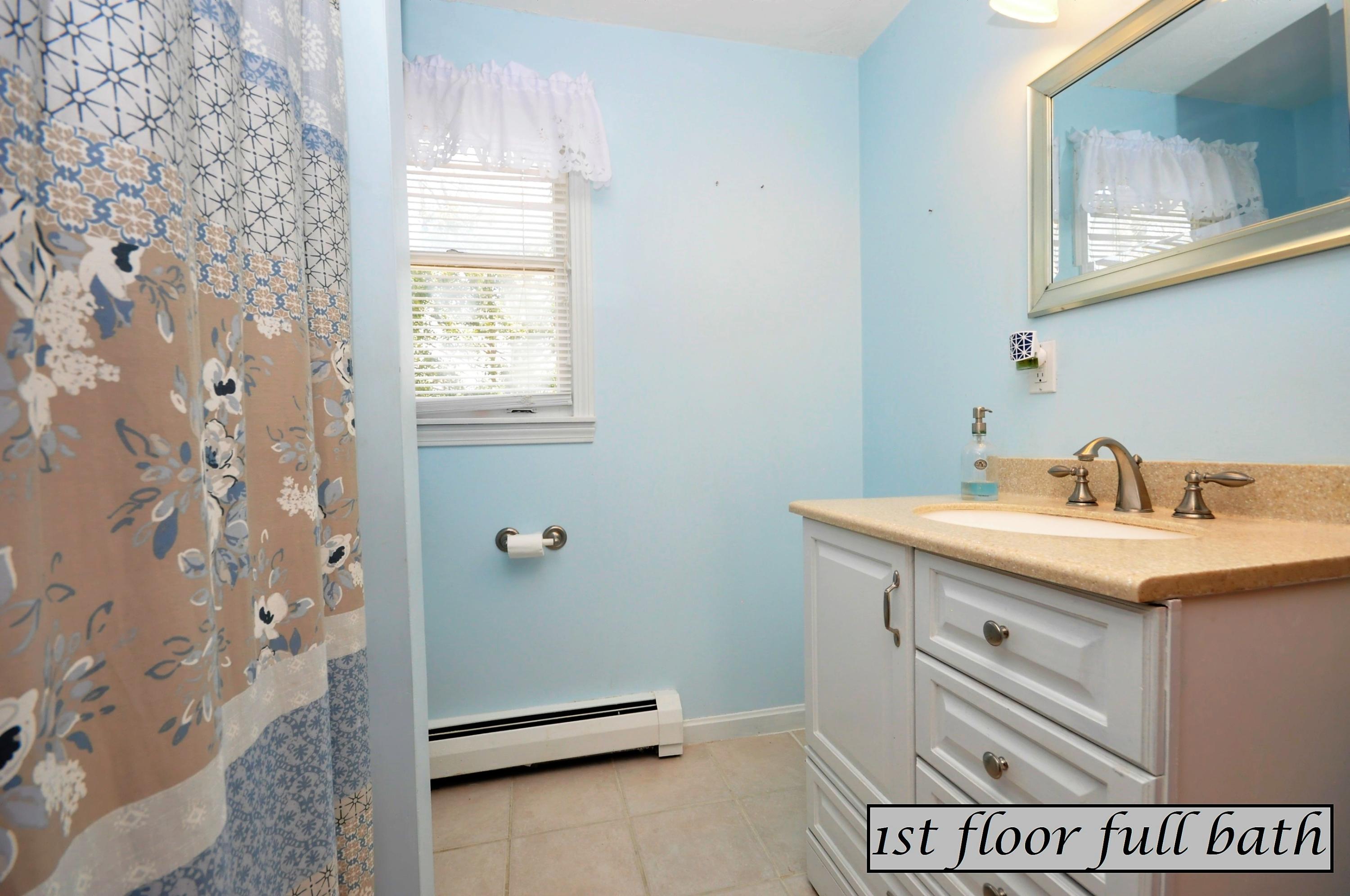 2 McGrath Road Sagamore Beach, MA 02562 - Photo 9 of 21 _DSC0671
