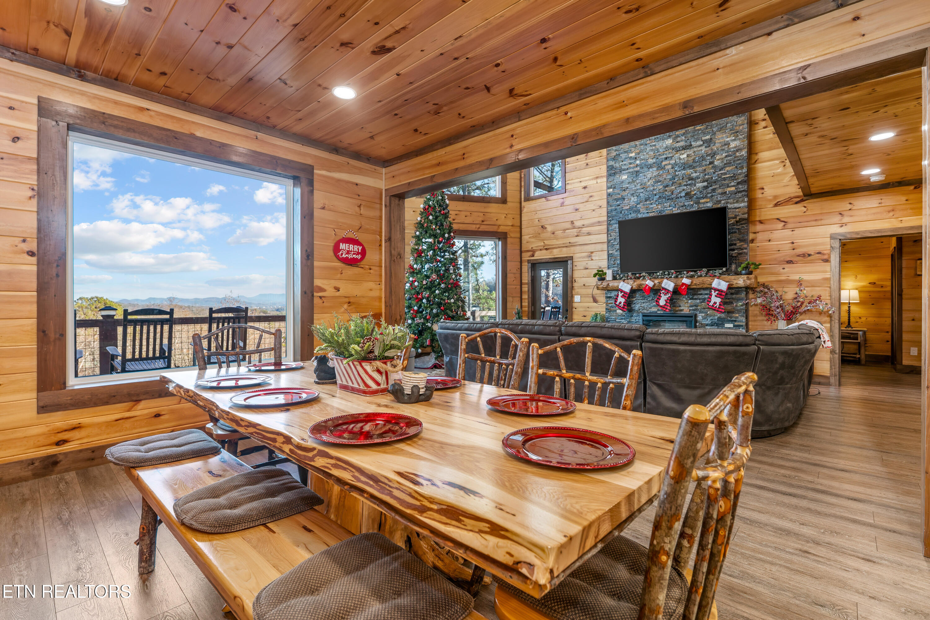 2028 Smoky Cove Road Sevierville, TN 37876 - Photo 8 of 40 _DSC7658-Edit