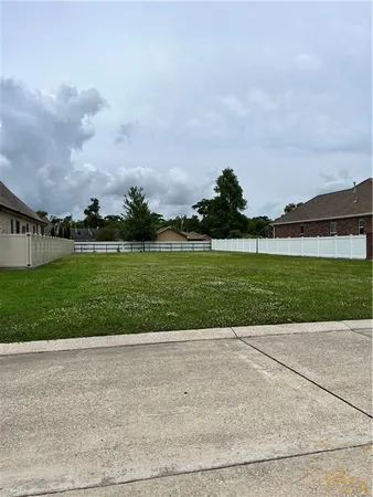 $90,000 | 3104 Rue Marcelle, Meraux, LA 70075