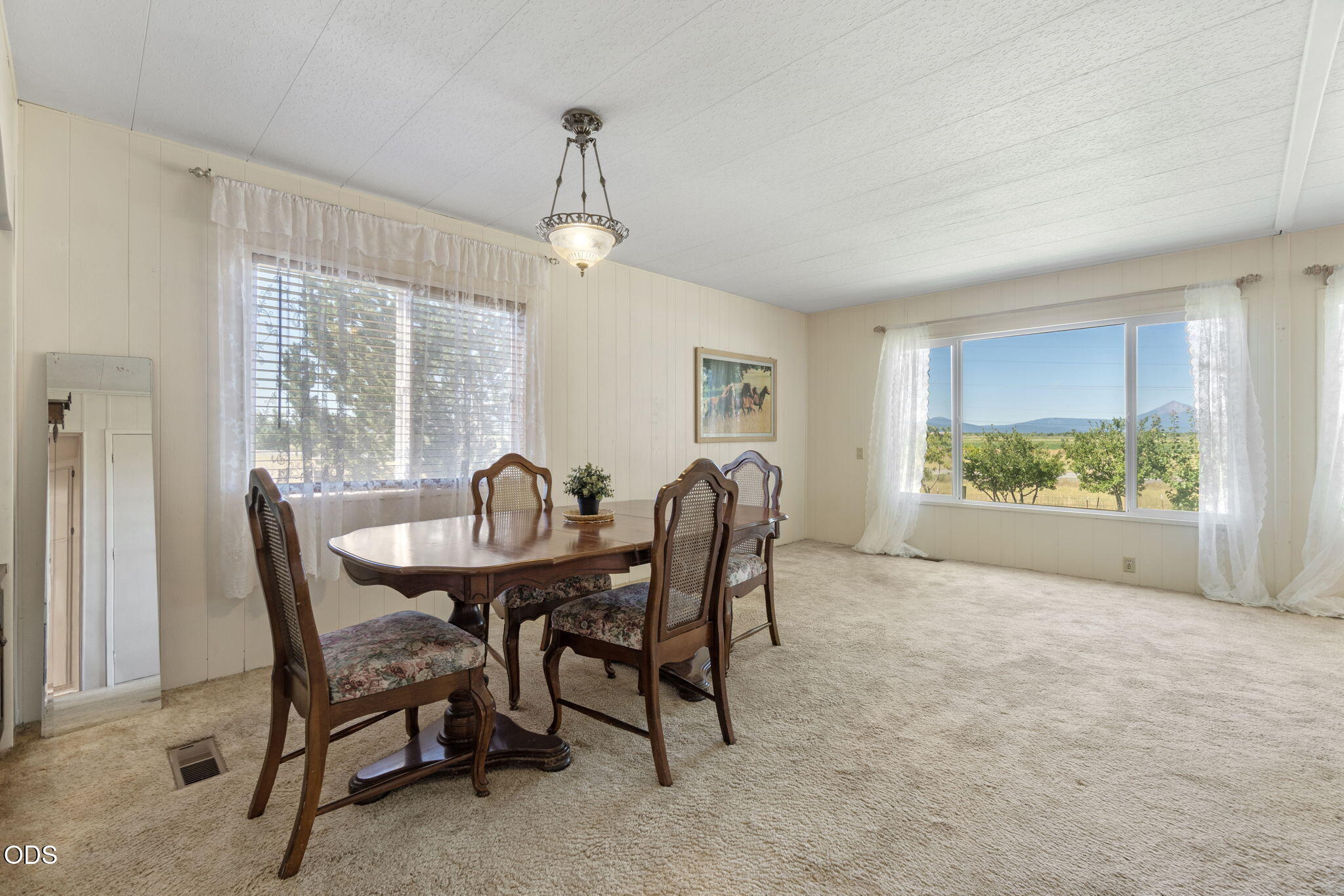28089 Modoc Point Road Chiloquin, OR 97624 - Photo 12 of 34 Gallery Image 12