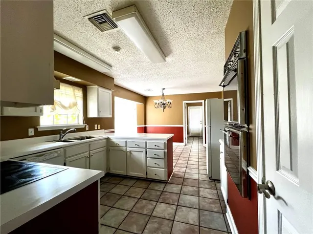 $2,600 | 713 Marlene Drive, Gretna, LA 70056