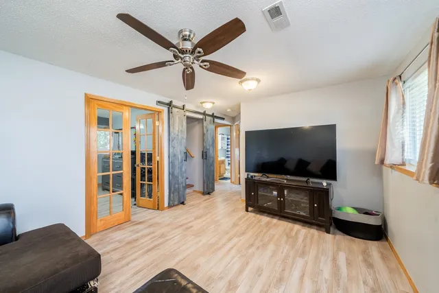 $215,000 | 714 South Gatewood Street, Valley Center, KS 67147