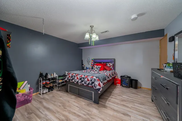 $215,000 | 714 South Gatewood Street, Valley Center, KS 67147