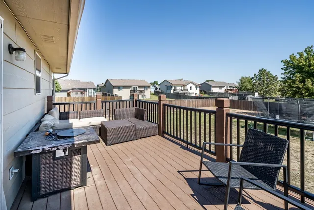 $215,000 | 714 South Gatewood Street, Valley Center, KS 67147