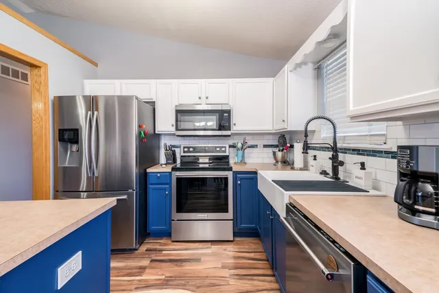 $215,000 | 714 South Gatewood Street, Valley Center, KS 67147