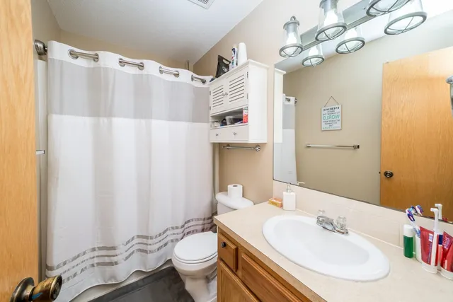 $215,000 | 714 South Gatewood Street, Valley Center, KS 67147