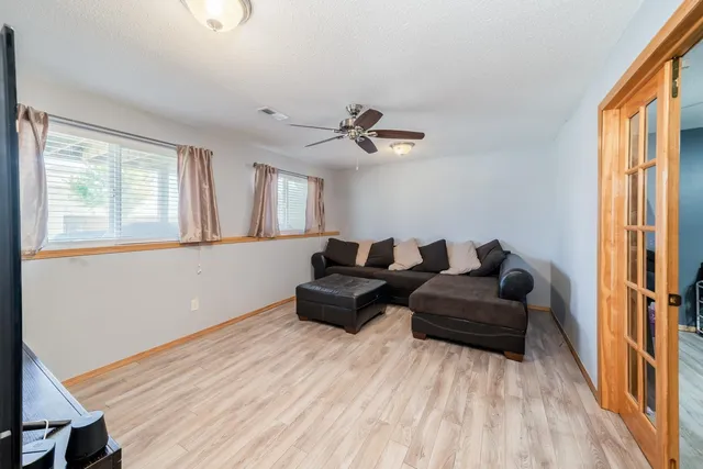 $215,000 | 714 South Gatewood Street, Valley Center, KS 67147