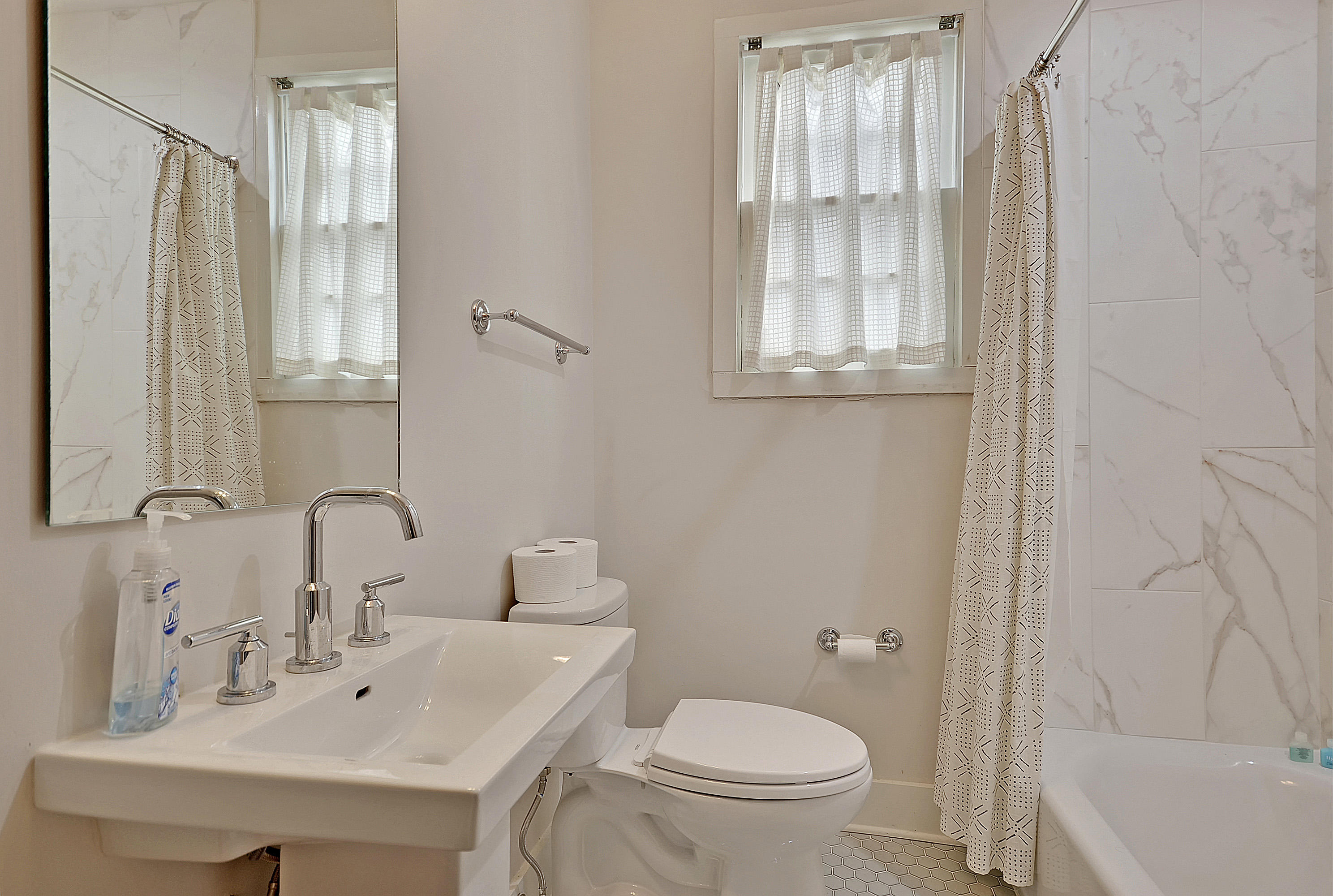 80 Spring Street Charleston, SC 29403 - Photo 22 of 38 DSC_0831_DSC_0837 copy