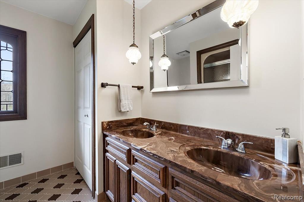 1600 Mill Race Road Rochester Hills, MI 48306 - Photo 52 of 88 Gallery Image 52