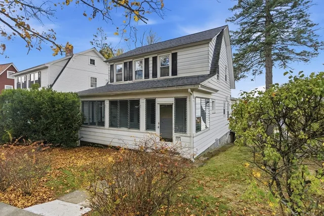 $399,900 | 284 Beacon Street, Lowell, MA 01850