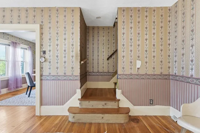 $399,900 | 284 Beacon Street, Lowell, MA 01850