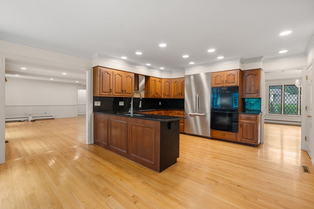 23 Bellevue Road Wellesley, MA 02481 - Photo 32 of 36