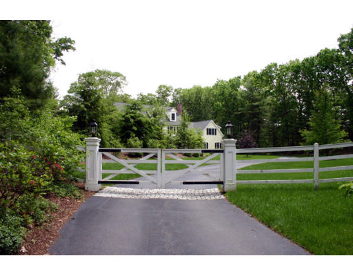 179 Concord Road Wayland, MA 01778 - Photo 2 of 27