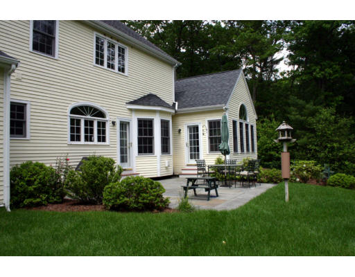 179 Concord Road Wayland, MA 01778 - Photo 4 of 27