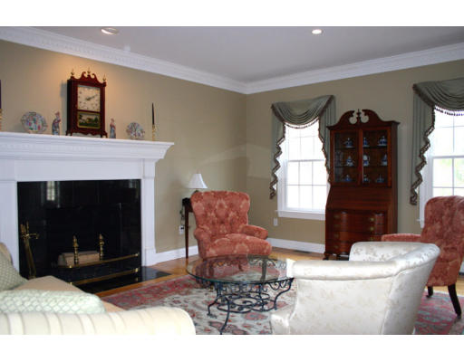 179 Concord Road Wayland, MA 01778 - Photo 7 of 27