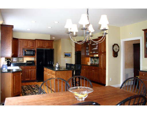 179 Concord Road Wayland, MA 01778 - Photo 10 of 27