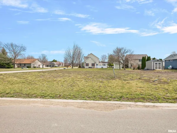 $65,000 | 400 Manor Hill Drive, Chatham, IL 62629