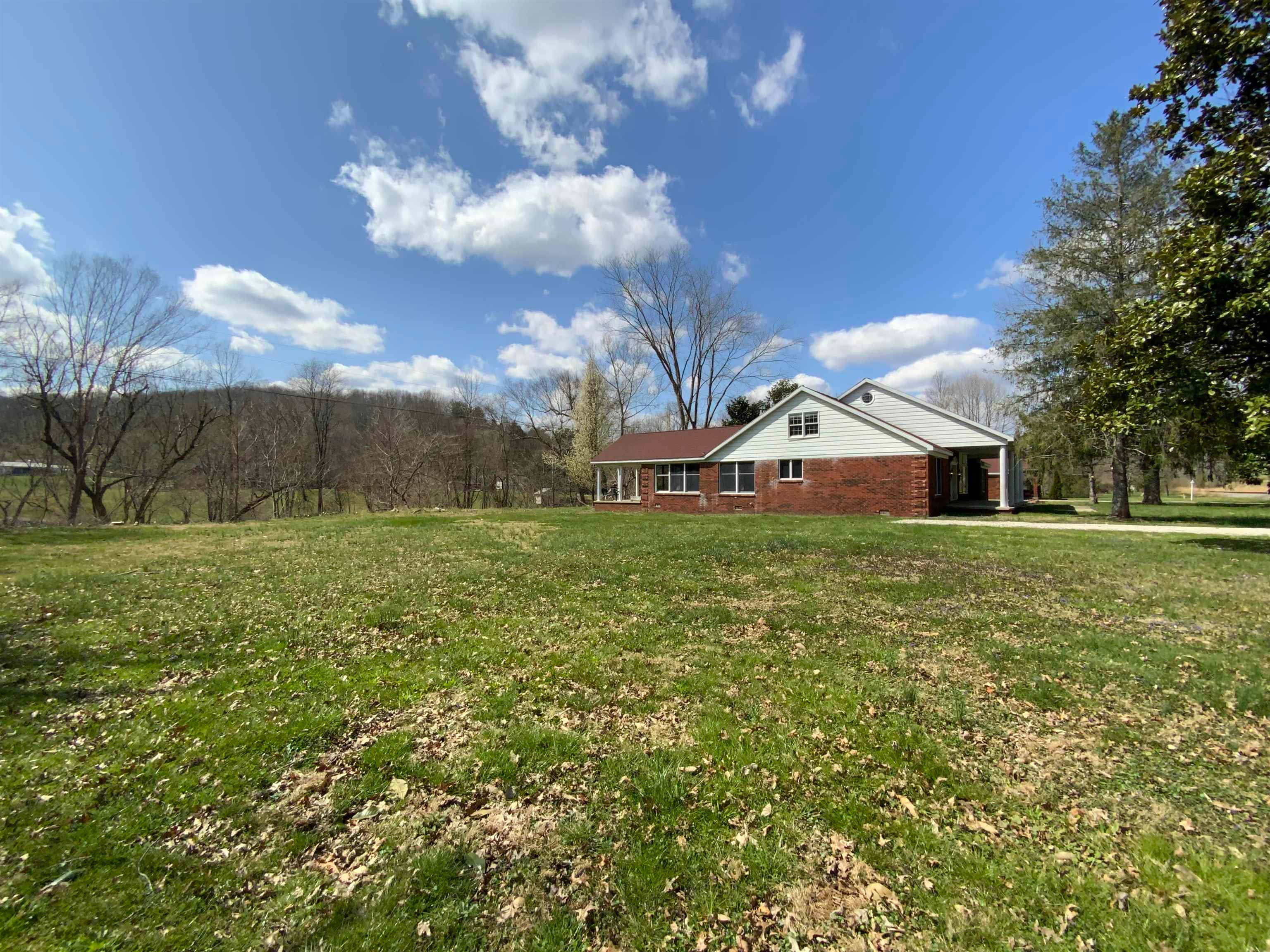 26155 East Lynn Road Wayne, WV 25570 - Photo 3 of 25 Gallery Image 3