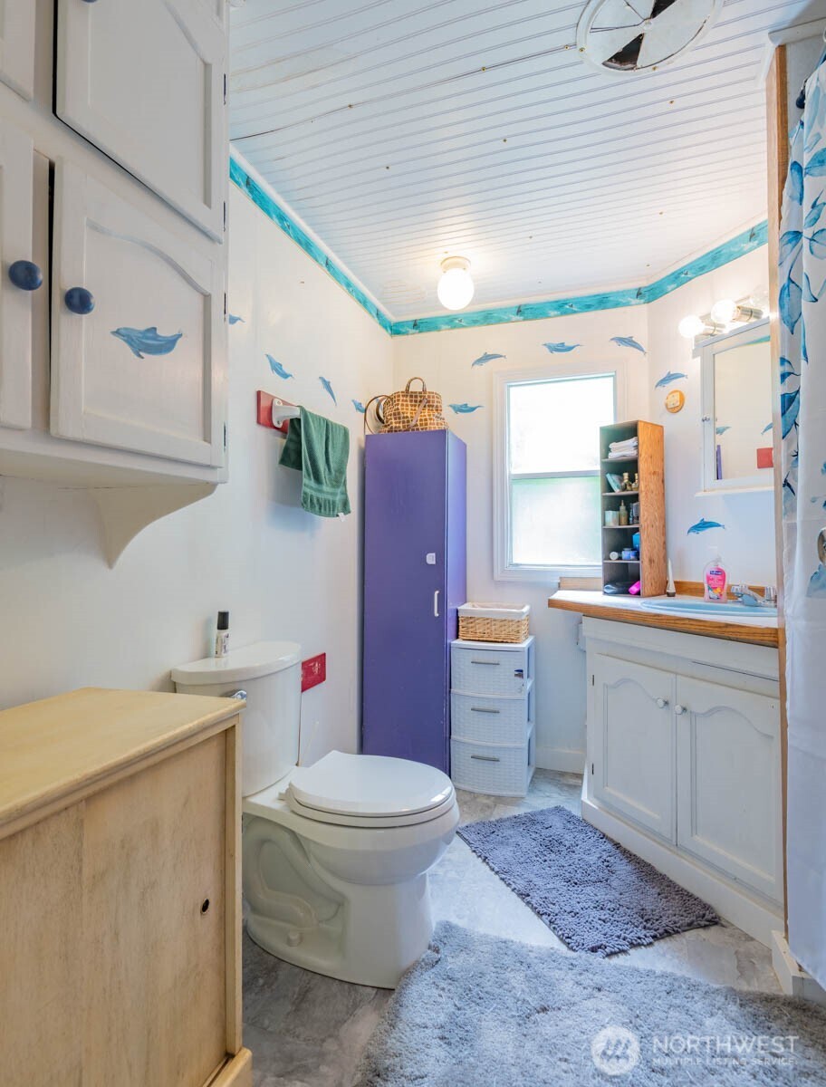 239 Robinson Road Port Angeles, WA 98362 - Photo 38 of 40
