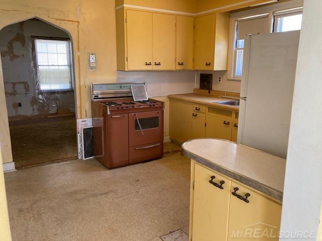 8442 Central Street Center Line, MI 48015 - Photo 15 of 19