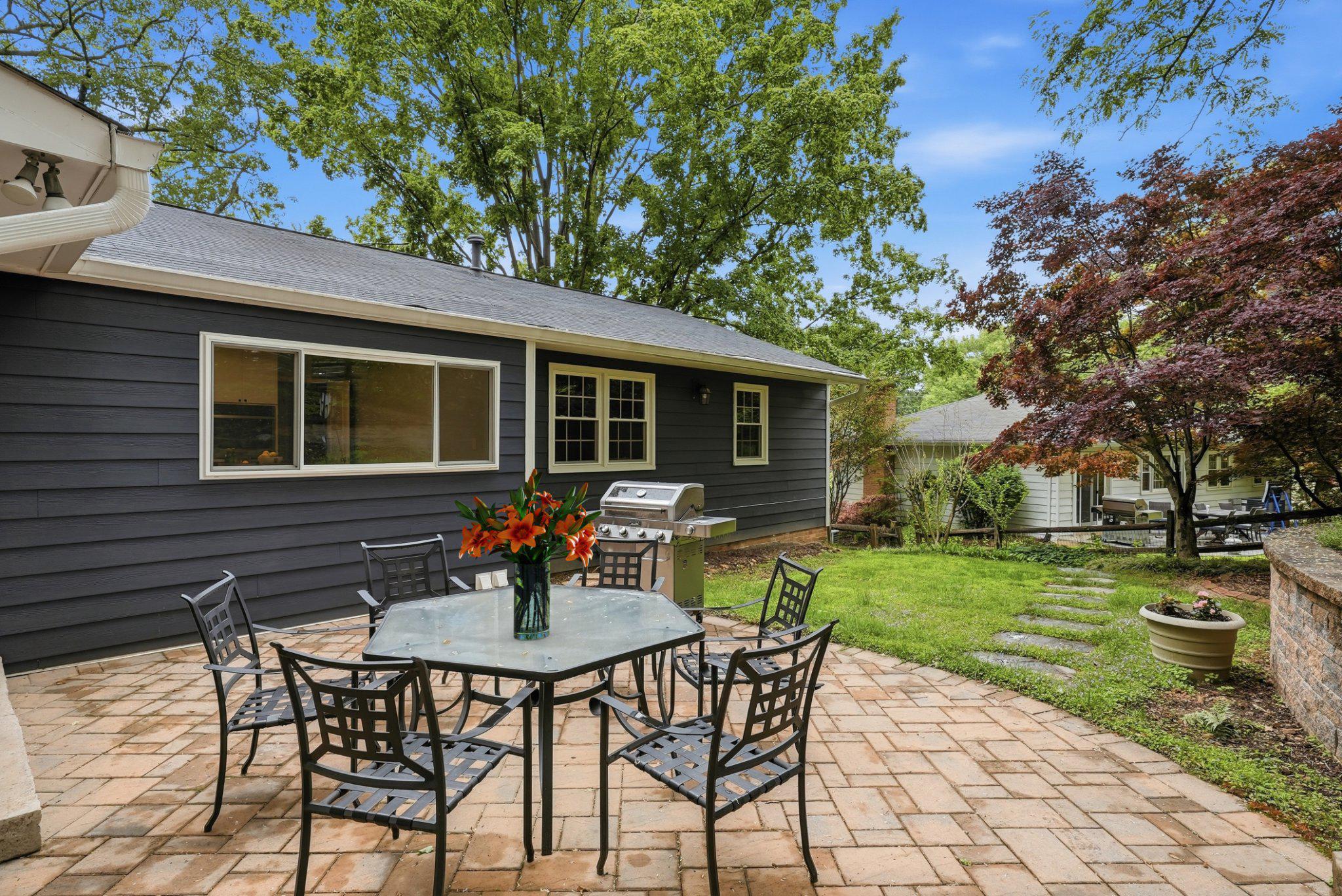 9523 Rockport Road Vienna, VA 22180 - Photo 40 of 53 Enjoy dinner or work remotely surrounded by nature