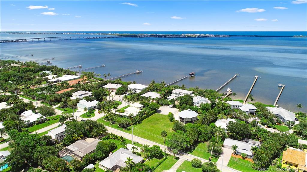 18 Cranes Nest Street Sewall's Point, FL 34996 - Photo 13 of 15