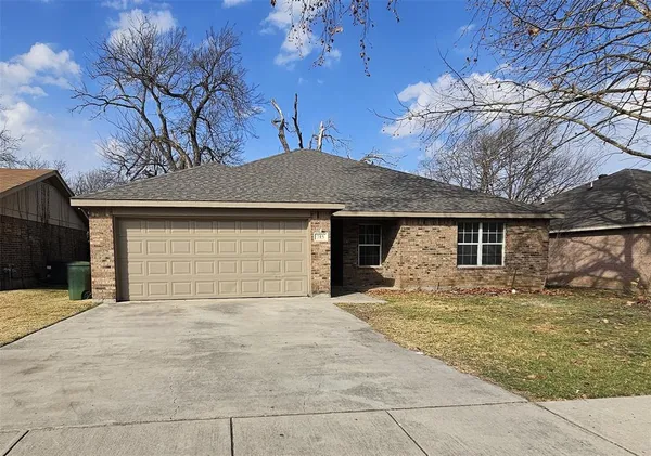 $2,150 | 715 Hallvale Drive, White Settlement, TX 76108