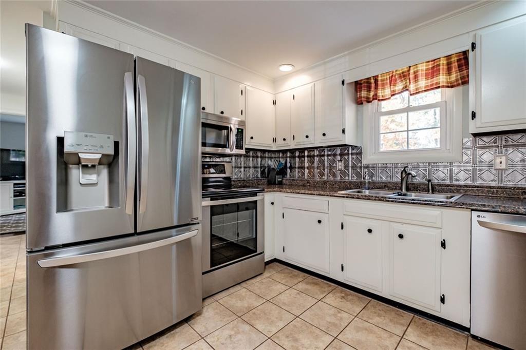 60 Springwood Road South Portland, ME 04106 - Photo 10 of 35 Photo