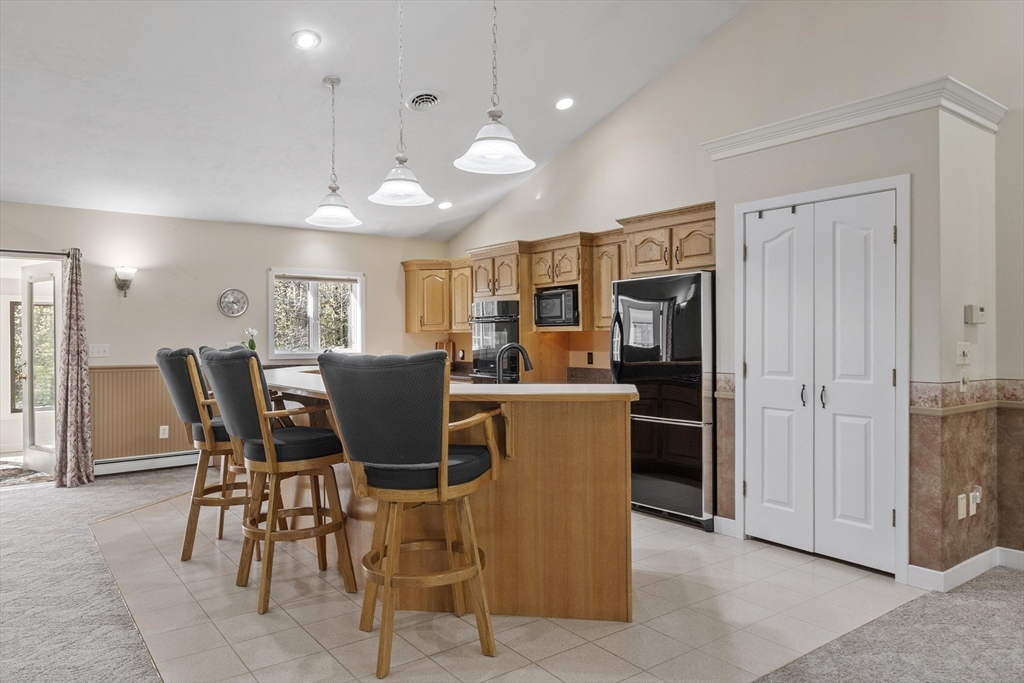 118 Willis Road Gardner, MA 01440 - Photo 12 of 42