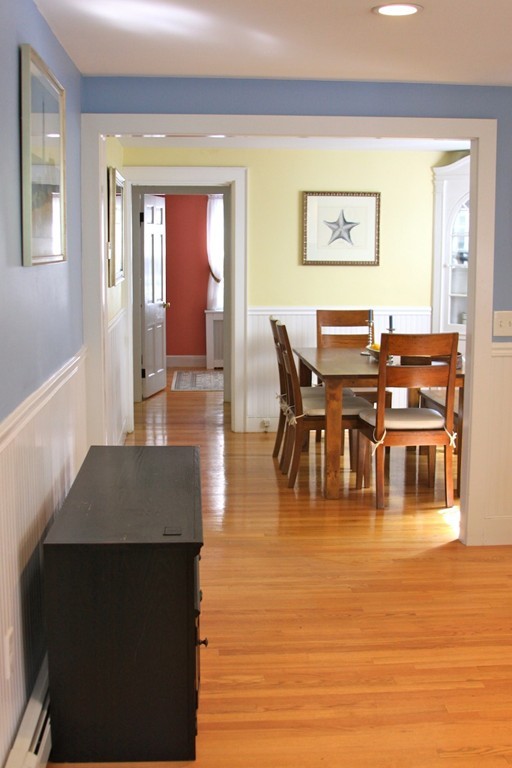 28 Butler Road Hingham, MA 02043 - Photo 2 of 10 Gallery Image 2