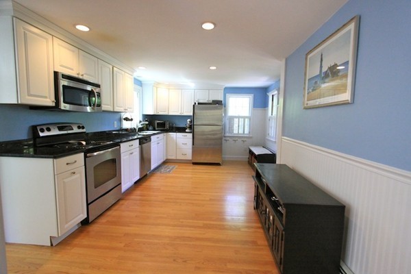28 Butler Road Hingham, MA 02043 - Photo 3 of 10 Gallery Image 3