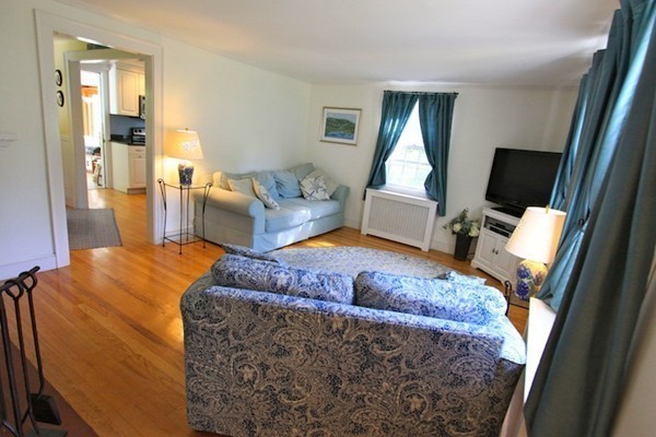 28 Butler Road Hingham, MA 02043 - Photo 7 of 10 Gallery Image 7