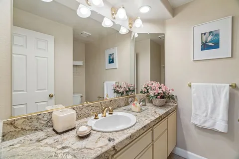 $899,000 | 5612 Glenhaven Circle, Westlake Village, CA 91362