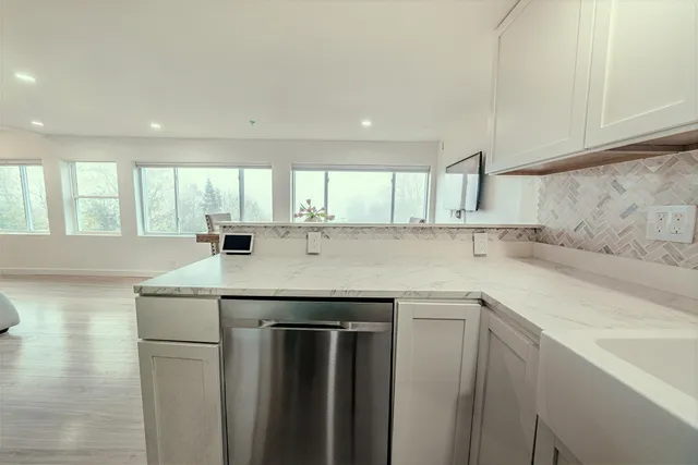 $1,365,000 | 37-39 East Main Street, Searsport, ME 04974