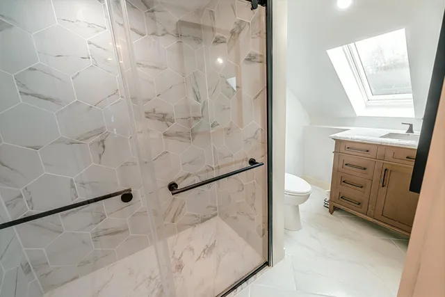 $1,365,000 | 37-39 East Main Street, Searsport, ME 04974